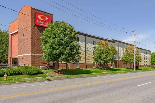 Econo Lodge Inn & Suites Fairgrounds image 30